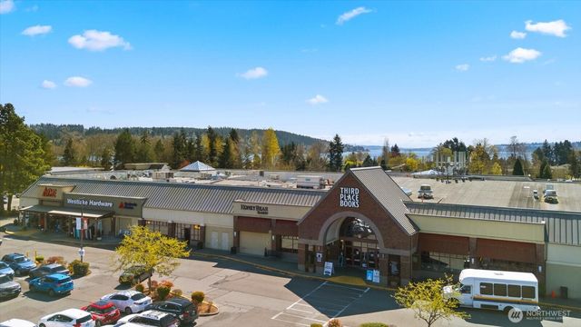 3008 NE 178th Street, Lake Forest Park, WA 98155