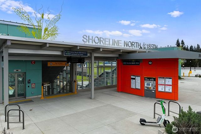 3008 NE 178th Street, Lake Forest Park, WA 98155