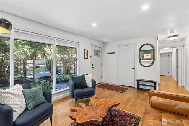 3008 NE 178th Street, Lake Forest Park, WA 98155