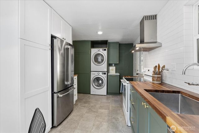 3008 NE 178th Street, Lake Forest Park, WA 98155