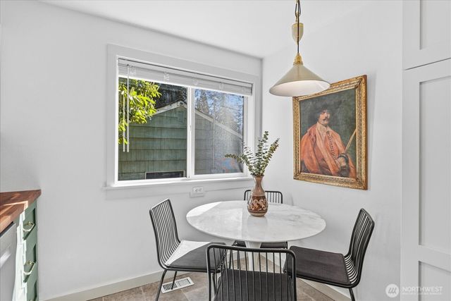 3008 NE 178th Street, Lake Forest Park, WA 98155