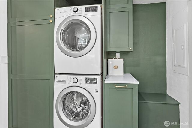 3008 NE 178th Street, Lake Forest Park, WA 98155