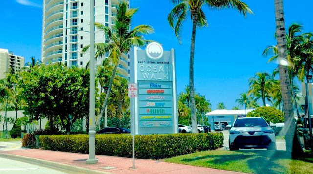 2401 Avenue Q, West Palm Beach, FL 33404