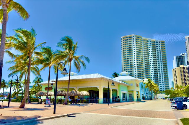 2401 Avenue Q, West Palm Beach, FL 33404