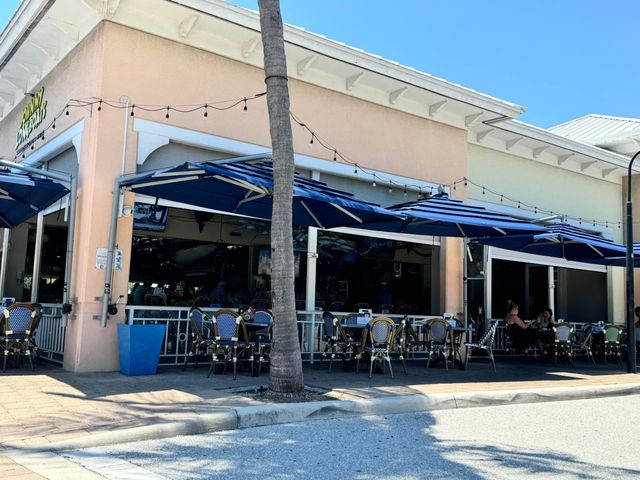 2401 Avenue Q, West Palm Beach, FL 33404