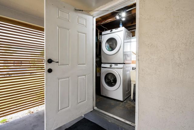 2401 Avenue Q, West Palm Beach, FL 33404