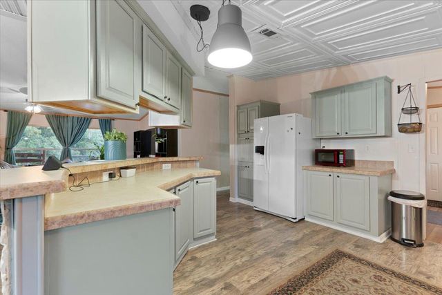 147 Royal Pines DR, Bastrop, TX 78602