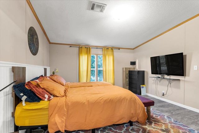 147 Royal Pines DR, Bastrop, TX 78602