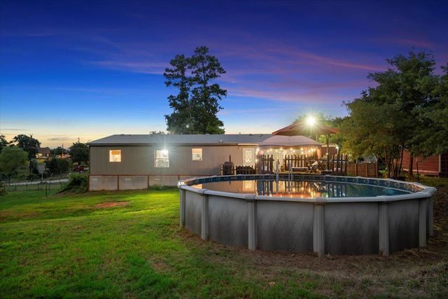 147 Royal Pines DR, Bastrop, TX 78602