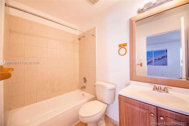 10521 SW 157th Pl 303, Miami, FL 33196