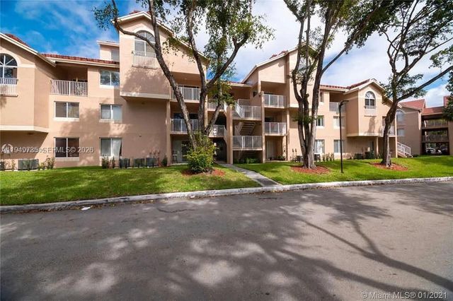 10521 SW 157th Pl 303, Miami, FL 33196