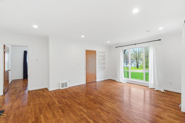 3109 Courtlandt Avenue, Kalamazoo, MI 49004