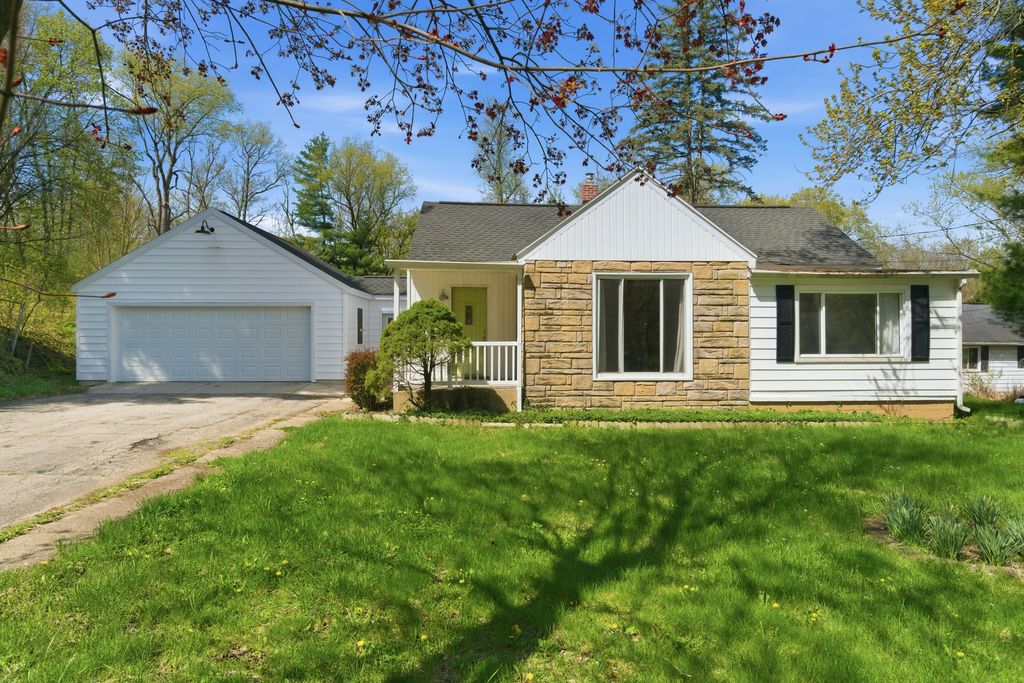 3109 Courtlandt Avenue, Kalamazoo, MI 49004