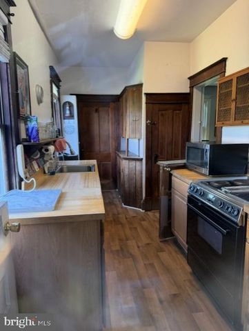 4102 RECTORTOWN RD, Marshall, VA 20115