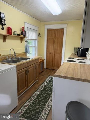 4102 RECTORTOWN RD, Marshall, VA 20115