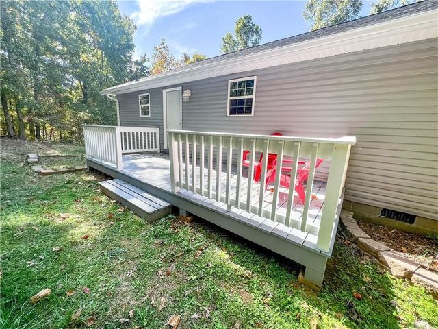 102 Putnam Road, Cleveland, GA 30528