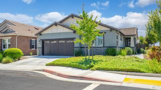 570 Syracuse Ln, Dixon, CA 95620