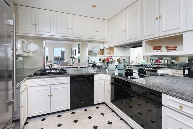 412 Beacon Street 9, Boston, MA 02115