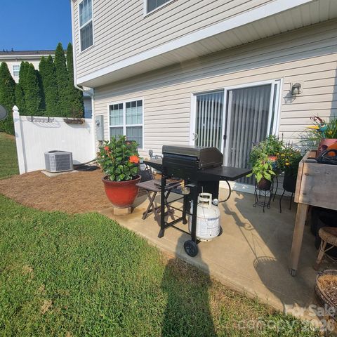 12050 Stratfield Place Circle, Pineville, NC 28134