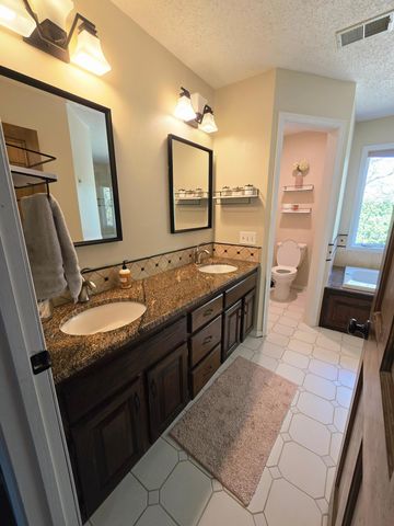 1435 138th Avenue NW, Andover, MN 55304