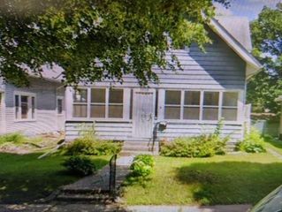 3526 Queen Avenue N, Minneapolis, MN 55412