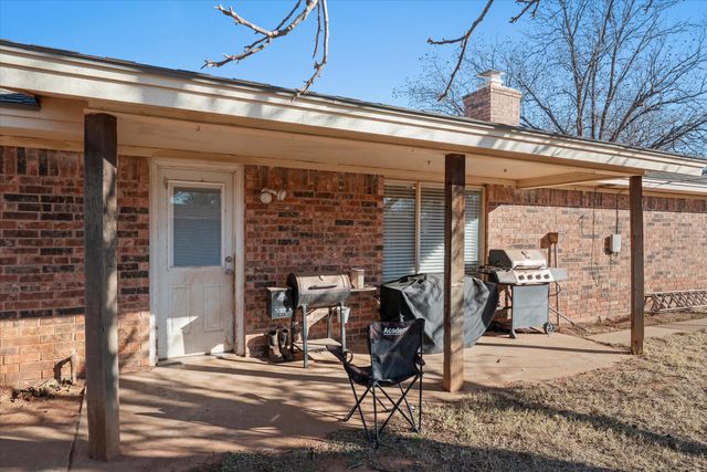 1007 S Howell Street, Brownfield, TX 79316