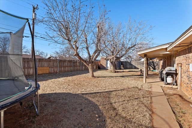 1007 S Howell Street, Brownfield, TX 79316