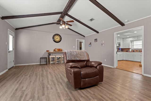 1007 S Howell Street, Brownfield, TX 79316