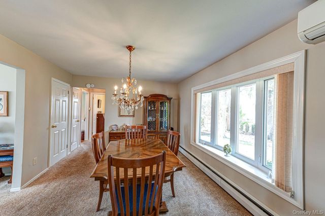 10 Wallace Drive, Plainview, NY 11803