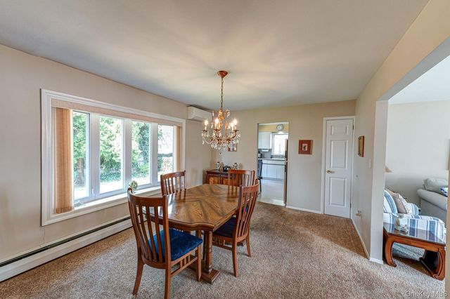 10 Wallace Drive, Plainview, NY 11803