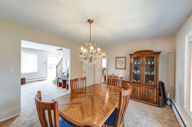 10 Wallace Drive, Plainview, NY 11803