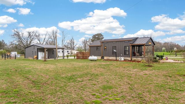 1765 Sugartree Springs Rd, Belvidere, TN 37306