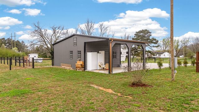 1765 Sugartree Springs Rd, Belvidere, TN 37306