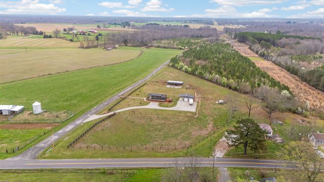 1765 Sugartree Springs Rd, Belvidere, TN 37306