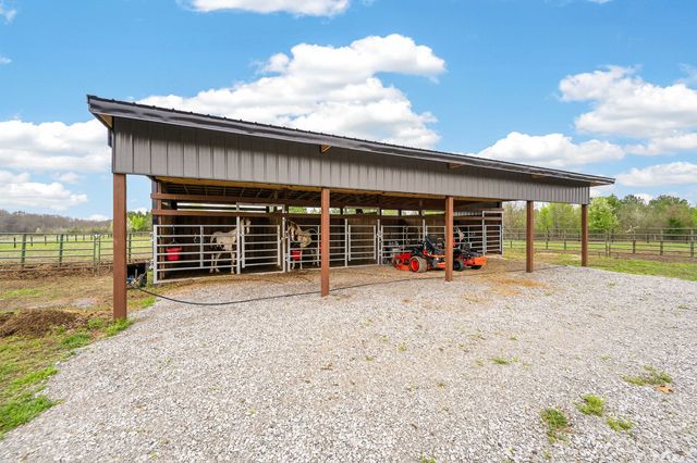 1765 Sugartree Springs Rd, Belvidere, TN 37306