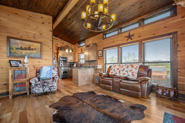 1765 Sugartree Springs Rd, Belvidere, TN 37306