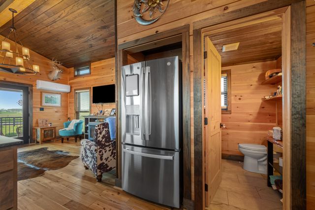 1765 Sugartree Springs Rd, Belvidere, TN 37306