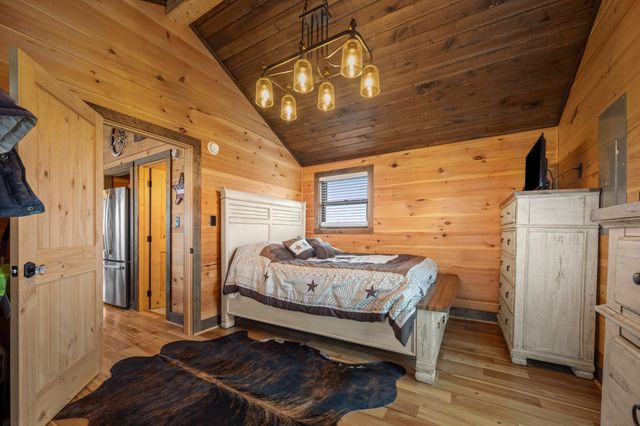 1765 Sugartree Springs Rd, Belvidere, TN 37306