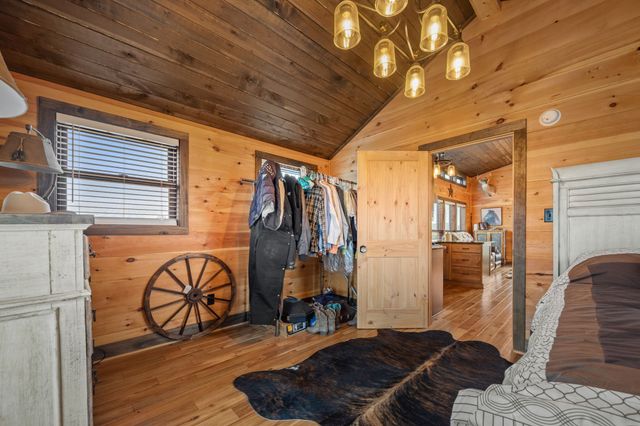 1765 Sugartree Springs Rd, Belvidere, TN 37306