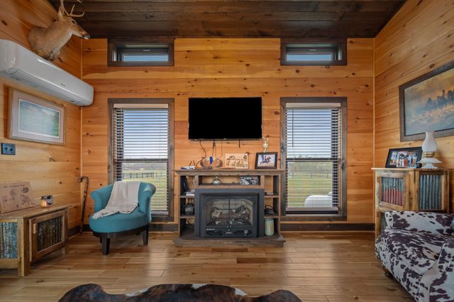 1765 Sugartree Springs Rd, Belvidere, TN 37306