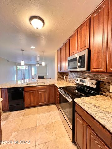 5675 N Camino Esplendora Apt 5129, Tucson, AZ 85718