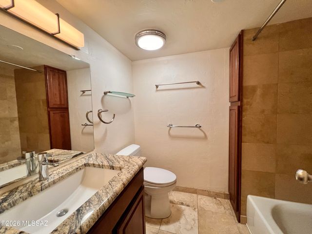 5675 N Camino Esplendora Apt 5129, Tucson, AZ 85718