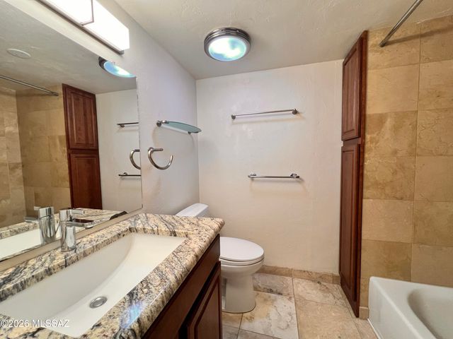 5675 N Camino Esplendora Apt 5129, Tucson, AZ 85718