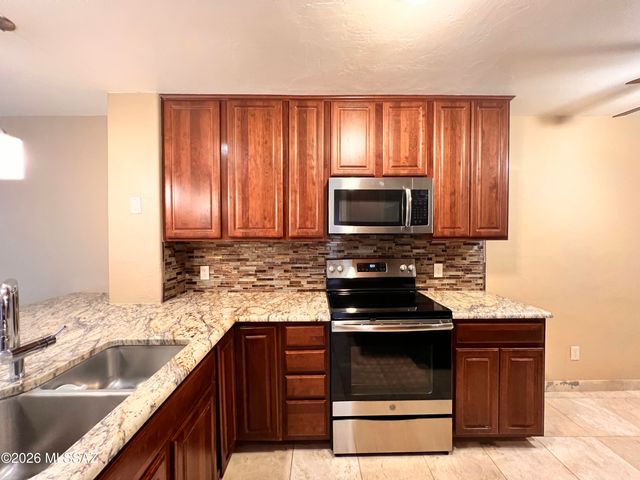 5675 N Camino Esplendora Apt 5129, Tucson, AZ 85718