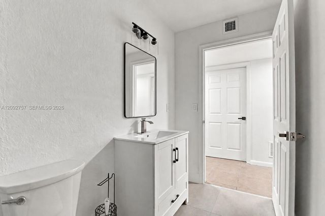 209 NE 35th Street NA, Oakland Park, FL 33334