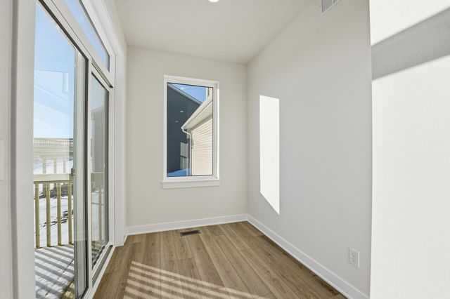 712 Plainside Avenue, Norwalk, IA 50211