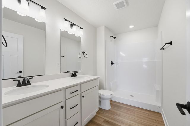 712 Plainside Avenue, Norwalk, IA 50211