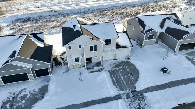 712 Plainside Avenue, Norwalk, IA 50211