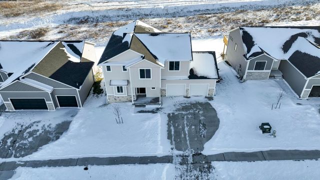 712 Plainside Avenue, Norwalk, IA 50211