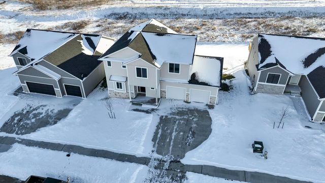 712 Plainside Avenue, Norwalk, IA 50211